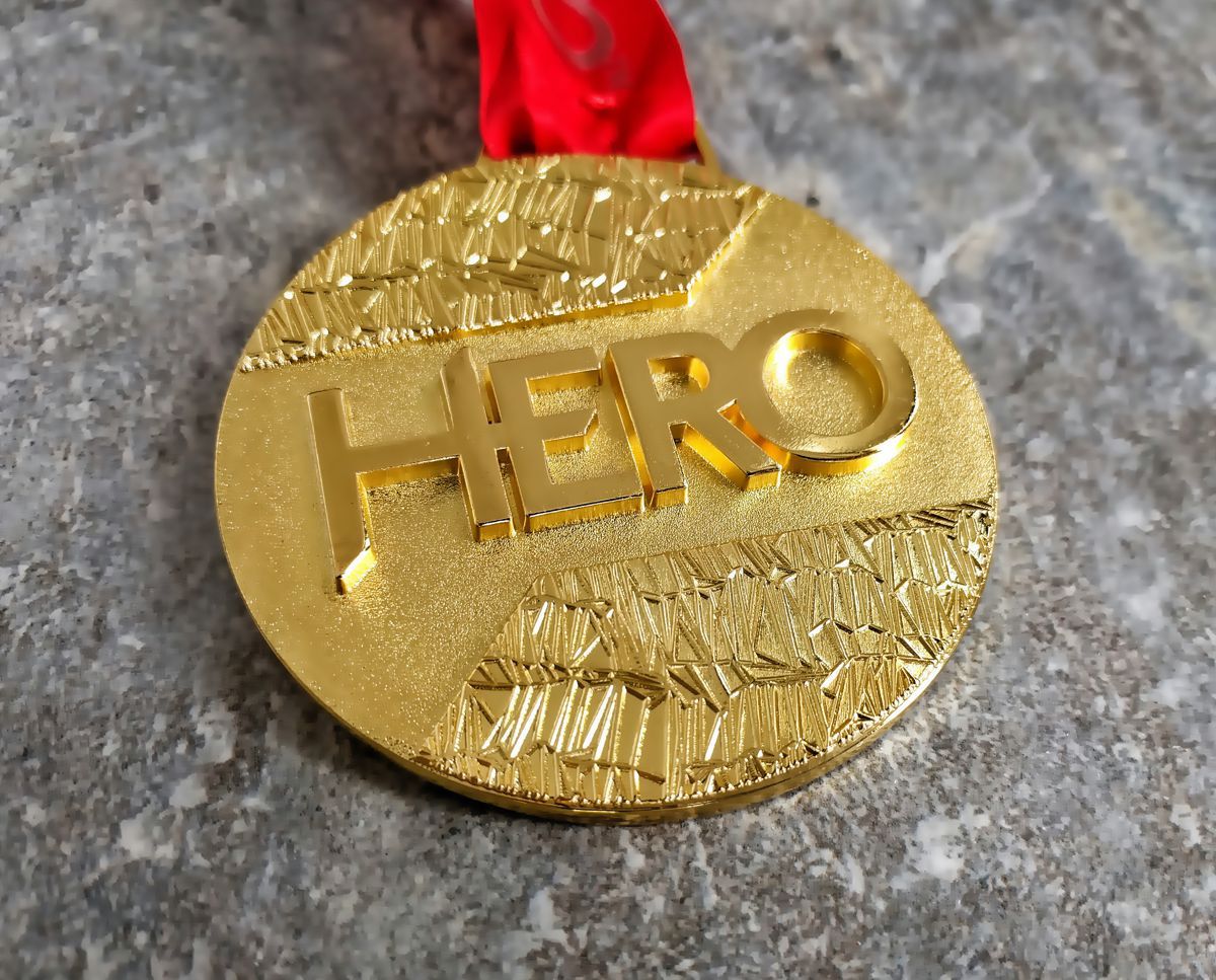 medaglia metallo sellaronda hero 2016 oro Medaglie personalizzate metallo rilievo 3D