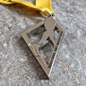 medaglie personalizzate in metallo con traforature