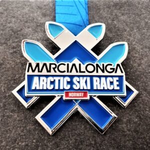 medaglia metallo marcialonga norvay argentata con smalti con nastro personalizzato in sublimazione